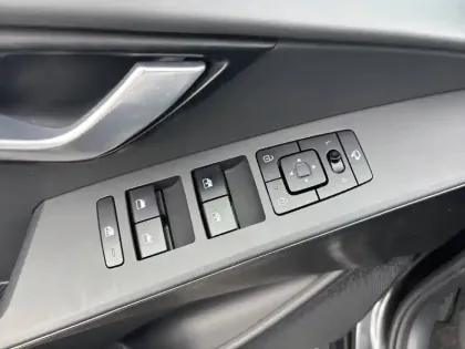 Photo 16 Kia Niro  1.6 GDi 141 ch HEV DCT6