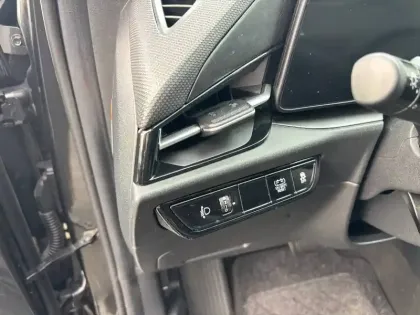 Photo 17 Kia Niro  1.6 GDi 141 ch HEV DCT6