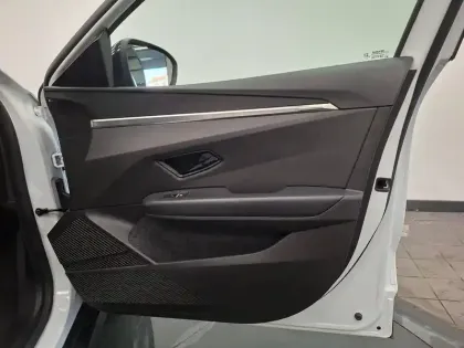 Photo 21 Renault Megane  E-Tech EV40 130ch boost charge