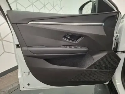 Photo 23 Renault Megane  E-Tech EV40 130ch boost charge