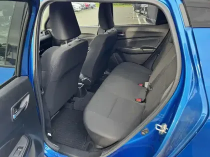 Photo 17 Suzuki Swift  1.2 Dualjet Hybrid Auto (CVT)