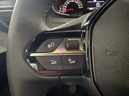 Photo 16 Peugeot 2008  100 S&S BVM6