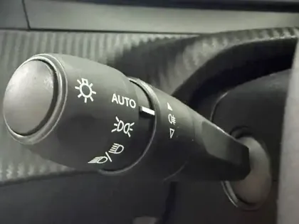 Photo 29 Peugeot 2008  100 S&S BVM6