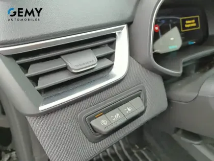 Photo 12 Renault Clio  E-Tech full hybrid 145 ch GSR2