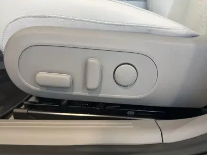 Photo 36 Hyundai Ioniq 6  77 kWh 229 ch