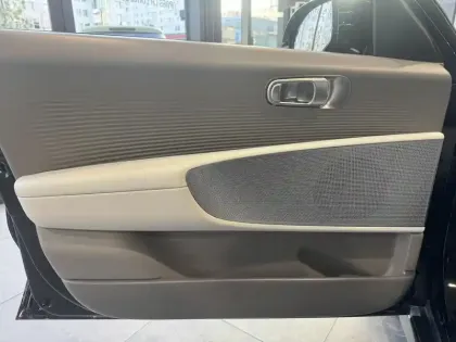 Photo 35 Hyundai Ioniq 6  77 kWh 229 ch