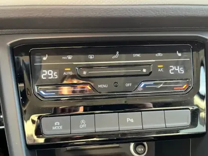 Photo 50 Volkswagen Touran  1.5 TSI EVO 150 DSG7 7pl