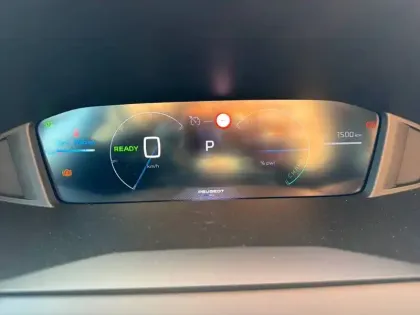 Photo 9 Peugeot 208  Electrique 50 kWh 136ch