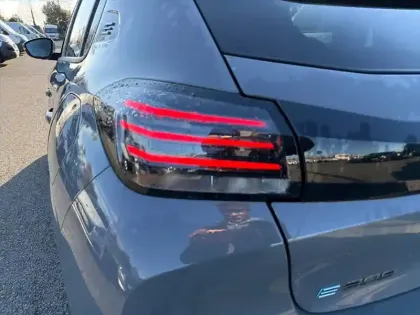 Photo 36 Peugeot 208  Electrique 50 kWh 136ch