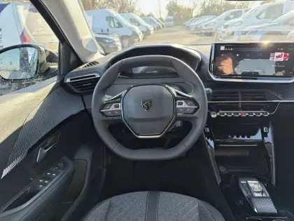 Photo 8 Peugeot 208  Electrique 50 kWh 136ch