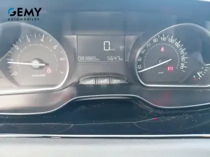 Photo 16 Peugeot 208  PureTech 82ch S&S BVM5