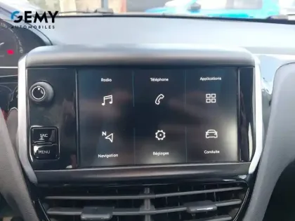 Photo 12 Peugeot 208  PureTech 82ch S&S BVM5