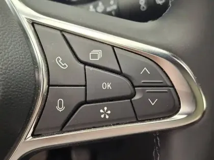 Photo 34 Renault Captur  E-Tech full hybrid 145 ch