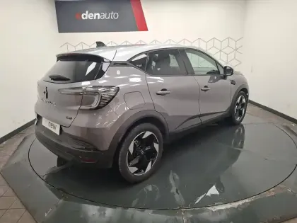 Photo 6 Renault Captur  E-Tech full hybrid 145 ch