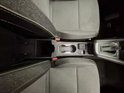 Photo 28 Renault Captur  E-Tech full hybrid 145 ch