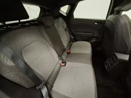 Photo 19 Renault Captur  E-Tech full hybrid 145 ch