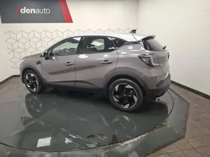 Photo 9 Renault Captur  E-Tech full hybrid 145 ch