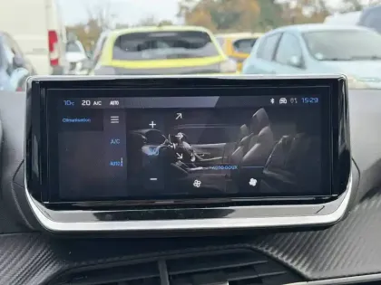 Photo 39 Peugeot 2008  Hybrid 145 e-DCS6