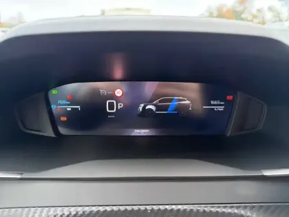 Photo 9 Peugeot 2008  Hybrid 145 e-DCS6