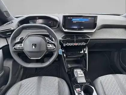 Photo 27 Peugeot 2008  Hybrid 145 e-DCS6