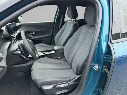 Photo 10 Peugeot 2008  Hybrid 145 e-DCS6