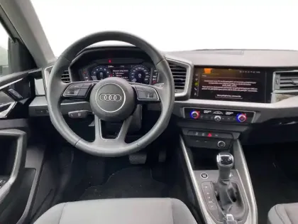 Photo 11 Audi A1  Sportback 30 TFSI 116 ch S tronic 7