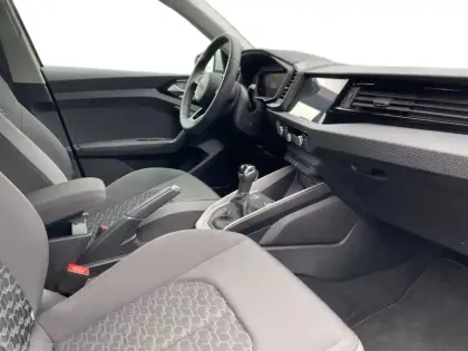 Photo 8 Audi A1  Sportback 30 TFSI 116 ch S tronic 7