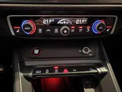 Photo 18 Audi RS Q3  Sportback 2.5 TFSI 400 ch S tronic 7