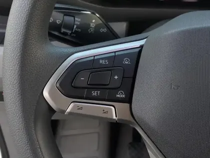 Photo 34 Volkswagen Crafter  VAN 35 L3H3 2.0 TDI 140 CH