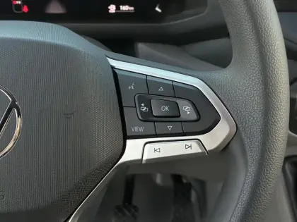 Photo 33 Volkswagen Crafter  VAN 35 L3H3 2.0 TDI 140 CH