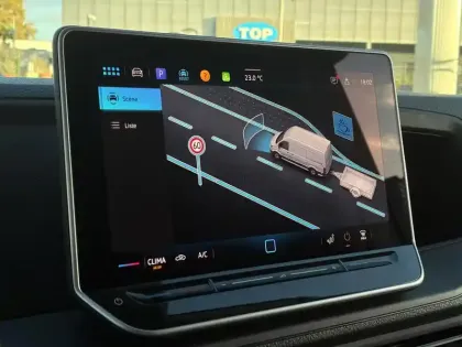 Photo 50 Volkswagen Crafter  VAN 35 L3H3 2.0 TDI 140 CH