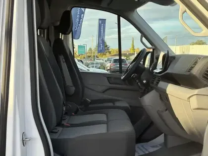 Photo 23 Volkswagen Crafter  VAN 35 L3H3 2.0 TDI 140 CH