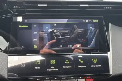 Photo 20 Peugeot 308  Hybrid 145 e-DCS6