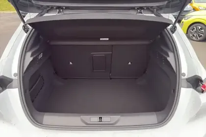 Photo 7 Peugeot 308  Hybrid 145 e-DCS6