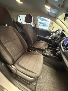 Photo 8 Kia Stonic  1.0 T-GDi 120 ch MHEV iBVM6