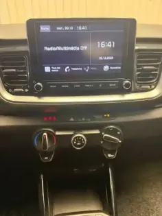 Photo 32 Kia Stonic  1.0 T-GDi 120 ch MHEV iBVM6
