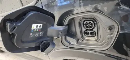 Photo 17 Peugeot 208  Electrique 50 kWh 136ch