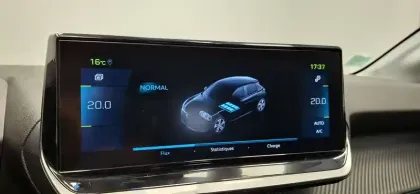 Photo 32 Peugeot 208  Electrique 50 kWh 136ch