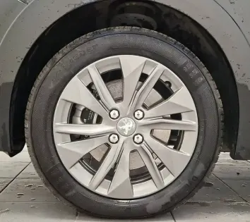 Photo 18 Peugeot 208  Electrique 50 kWh 136ch