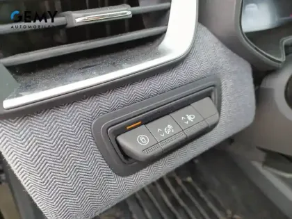 Photo 12 Renault Clio  Eco-G 100 ch GSR2