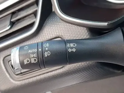 Photo 29 Renault Clio  SOCIETE BLUE DCI 85