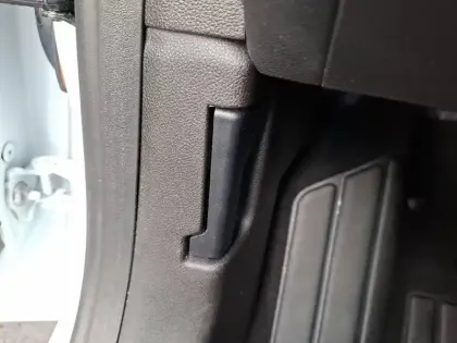 Photo 23 Renault Clio  SOCIETE BLUE DCI 85