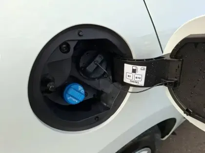 Photo 12 Renault Clio  SOCIETE BLUE DCI 85