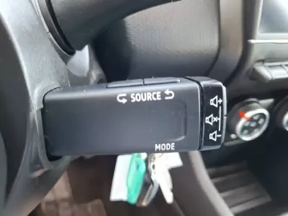 Photo 28 Renault Clio  SOCIETE BLUE DCI 85