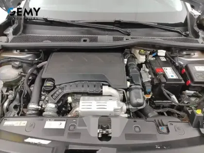 Photo 34 Peugeot 2008  PureTech 130 S&S EAT8