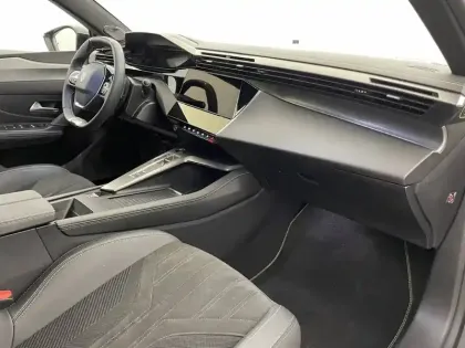 Photo 100 Peugeot 408  Hybrid 145 e-DCS6