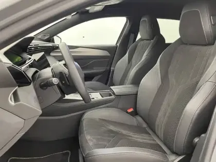 Photo 13 Peugeot 408  Hybrid 145 e-DCS6