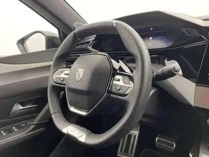 Photo 30 Peugeot 408  Hybrid 145 e-DCS6