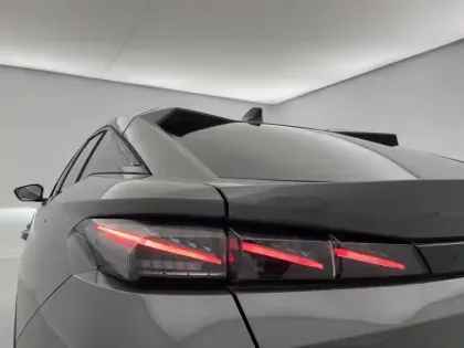 Photo 27 Peugeot 408  Hybrid 145 e-DCS6