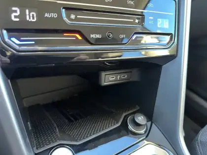 Photo 34 Volkswagen T-roc  1.0 TSI 116 Start/Stop BVM6